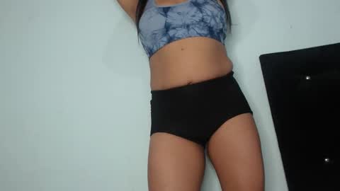 Snapshot of milf_anay_ chatting on February 2026 05:59:02 AM Anay velez online show from February 2026 05:59:02 AM