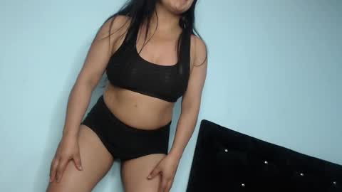 Snapshot of milf_anay_ chatting on February 2026 04:44:02 AM Anay velez online show from February 2026 04:44:02 AM