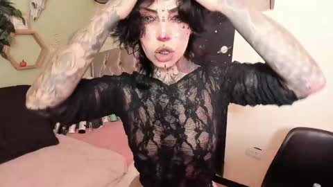 Isabella online show from April 2026 01:34:01 PM