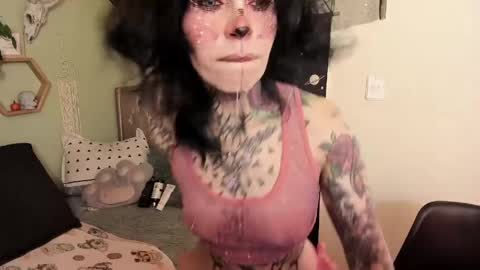 Isabella online show from May 2026 01:48:02 PM
