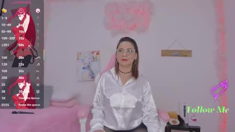 Aura  online show from November 2025 02:15:02 AM