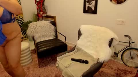 MilfElla online show from February 2025 09:08:02 PM