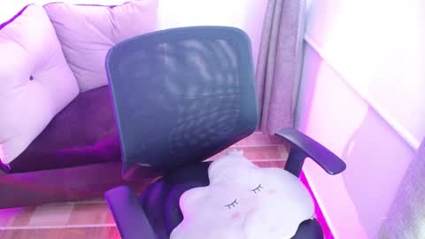 Snapshot of milfrosalie chatting on February 2025 03:49:02 PM Rosalie online show from February 2025 03:49:02 PM