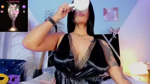 Snapshot of mili_mattell chatting on February 2025 11:30:01 PM Emily Matel online show from February 2025 11:30:01 PM