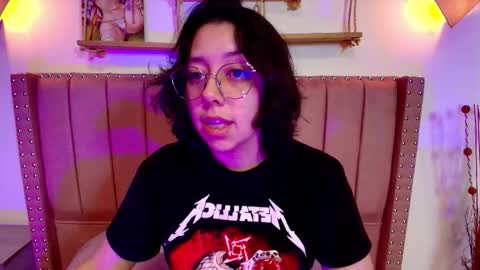 Snapshot of milie_yue chatting on November 2025 02:17:02 PM Millie online show from November 2025 02:17:02 PM