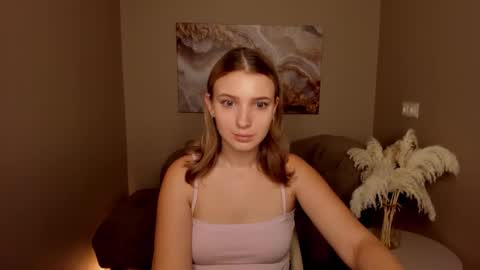 milinafox online show from September 2025 03:06:02 AM