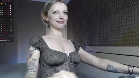 Snapshot of milinamarvelous chatting on September 2025 01:11:02 PM Mila 3 aka Deepthroat World Champion online show from September 2025 01:11:02 PM