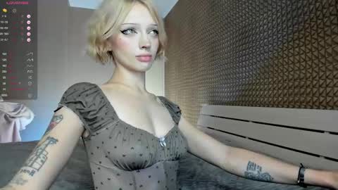 Snapshot of milinamarvelous chatting on February 2026 04:13:02 AM Mila 3 aka Deepthroat World Champion online show from February 2026 04:13:02 AM