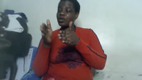 Snapshot of milk_titz chatting on December 2024 10:35:02 PM kinwity online show from December 2024 10:35:02 PM
