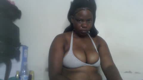 Snapshot of milk_titz chatting on January 2025 04:36:02 AM kinwity online show from January 2025 04:36:02 AM