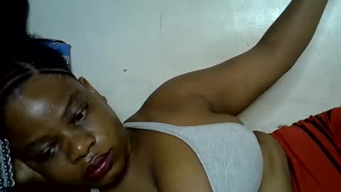 Snapshot of milk_titz chatting on January 2025 05:30:02 AM kinwity online show from January 2025 05:30:02 AM
