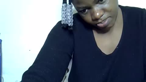 Snapshot of milk_titz chatting on January 2025 08:43:02 AM kinwity online show from January 2025 08:43:02 AM