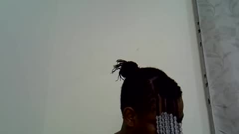 Snapshot of milk_titz chatting on January 2025 08:02:01 PM kinwity online show from January 2025 08:02:01 PM