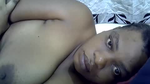 Snapshot of milk_titz chatting on January 2025 08:53:02 AM kinwity online show from January 2025 08:53:02 AM
