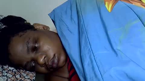 Snapshot of milk_titz chatting on January 2025 03:47:01 AM kinwity online show from January 2025 03:47:01 AM