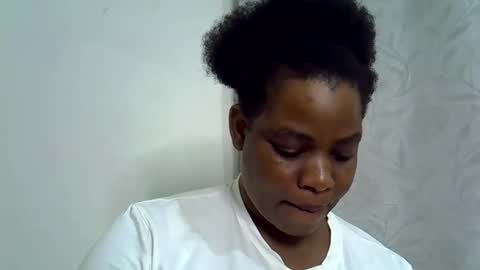 Snapshot of milk_titz chatting on January 2025 06:21:01 PM kinwity online show from January 2025 06:21:01 PM