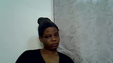 Snapshot of milk_titz chatting on February 2025 08:18:02 AM kinwity online show from February 2025 08:18:02 AM