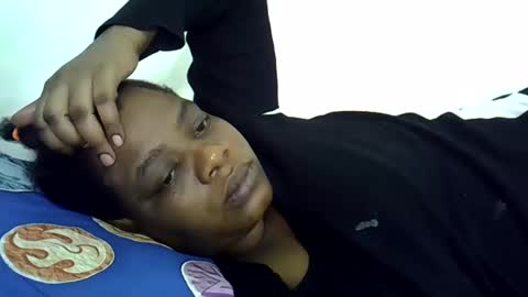 Snapshot of milk_titz chatting on February 2025 11:21:01 AM kinwity online show from February 2025 11:21:01 AM