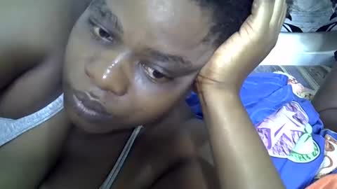 Snapshot of milk_titz chatting on February 2025 05:41:02 PM kinwity online show from February 2025 05:41:02 PM