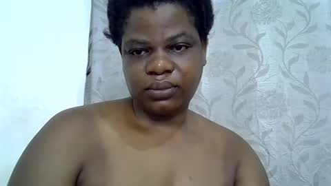 Snapshot of milk_titz chatting on February 2025 05:37:01 AM kinwity online show from February 2025 05:37:01 AM
