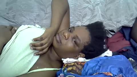 Snapshot of milk_titz chatting on February 2025 06:23:02 PM kinwity online show from February 2025 06:23:02 PM