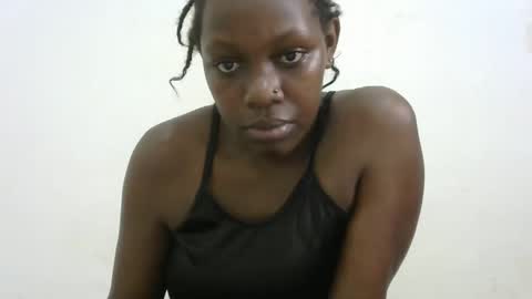 Snapshot of milk_titz chatting on February 2025 07:26:02 AM kinwity online show from February 2025 07:26:02 AM