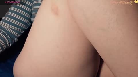 Snapshot of milkedmilf chatting on June 2026 02:03:01 AM milkedmilf online show from June 2026 02:03:01 AM