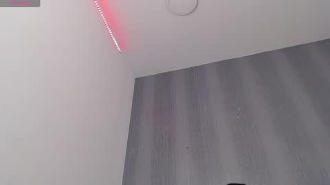 Amira online show from February 2025 07:49:01 PM