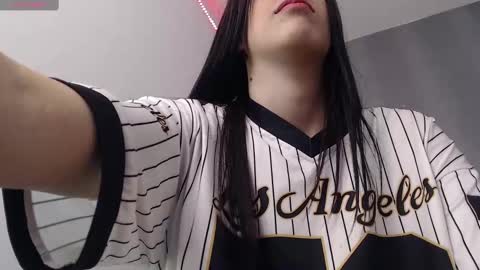 Amira online show from February 2025 04:56:02 PM