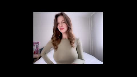 milky__way_ online show from May 2026 12:24:01 PM