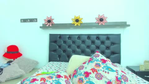 Snapshot of milky_way_18 chatting on December 2024 06:57:02 PM milky_way_18 online show from December 2024 06:57:02 PM