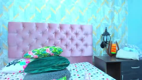 Snapshot of milky_way_18 chatting on January 2025 05:15:01 PM milky_way_18 online show from January 2025 05:15:01 PM