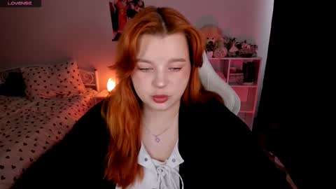 Snapshot of milky_wayx chatting on October 2025 10:00:02 AM Lisa online show from October 2025 10:00:02 AM