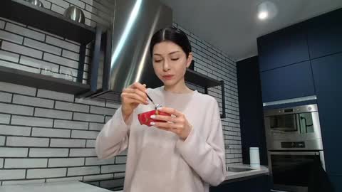 Snapshot of milla_bella chatting on February 2026 09:35:02 PM milla bella online show from February 2026 09:35:02 PM