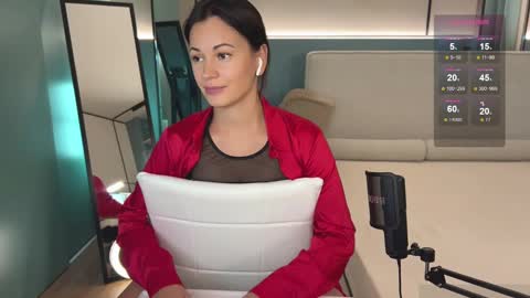 Snapshot of milla_kuni chatting on February 2025 10:11:01 PM Mila online show from February 2025 10:11:01 PM