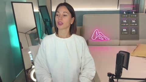 Snapshot of milla_kuni chatting on February 2025 10:25:02 PM Mila online show from February 2025 10:25:02 PM