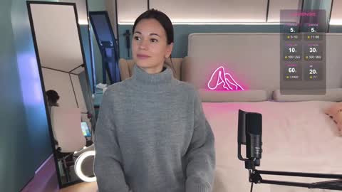 Snapshot of milla_kuni chatting on February 2025 09:37:01 PM Mila online show from February 2025 09:37:01 PM