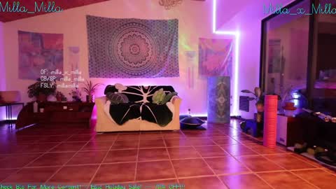 Snapshot of milla_milla chatting on December 2024 07:50:01 AM milla_milla online show from December 2024 07:50:01 AM