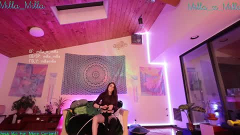 Snapshot of milla_milla chatting on January 2025 09:34:01 AM milla_milla online show from January 2025 09:34:01 AM