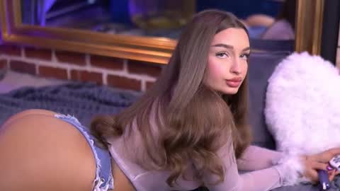 Milla online show from November 2025 07:09:01 AM