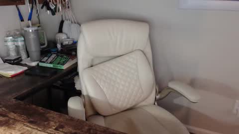 Snapshot of millenium0129 chatting on January 2026 02:15:01 AM millenium0129 online show from January 2026 02:15:01 AM