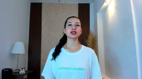 Aleja online show from March 2026 11:07:02 PM