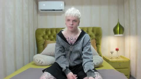 Snapshot of millerbilly chatting on December 2025 08:04:01 PM millerbilly online show from December 2025 08:04:01 PM