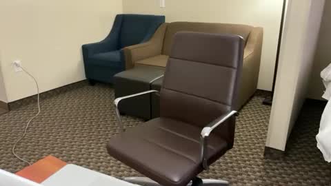 Snapshot of millerjdm chatting on December 2024 09:26:01 PM SlimnHungOH online show from December 2024 09:26:01 PM