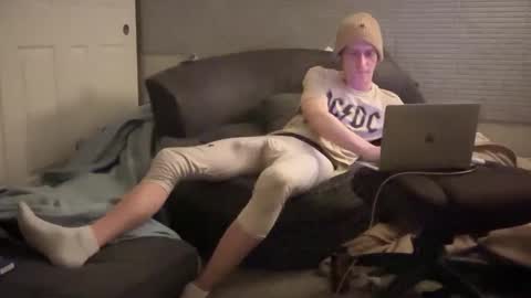 Snapshot of millerjdm chatting on January 2025 01:33:01 AM SlimnHungOH online show from January 2025 01:33:01 AM