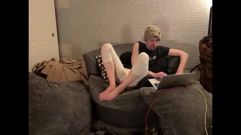 Snapshot of millerjdm chatting on February 2025 05:27:01 AM SlimnHungOH online show from February 2025 05:27:01 AM