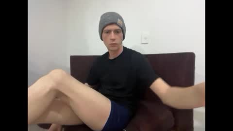 Snapshot of millerjdm chatting on September 2025 04:03:01 AM SlimnHungOH online show from September 2025 04:03:01 AM