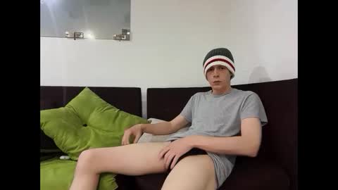 Snapshot of millerjdm chatting on November 2025 10:59:02 PM SlimnHungOH online show from November 2025 10:59:02 PM