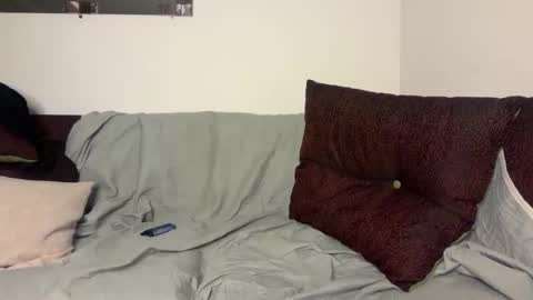 Snapshot of millerjdm chatting on December 2025 01:22:02 AM SlimnHungOH online show from December 2025 01:22:02 AM