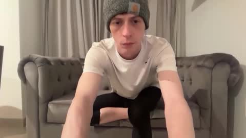 SlimnHungOH online show from December 2025 12:40:01 AM